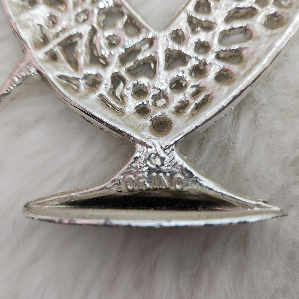 3/$20🖤 Heart arrow earring holder silver colored metal